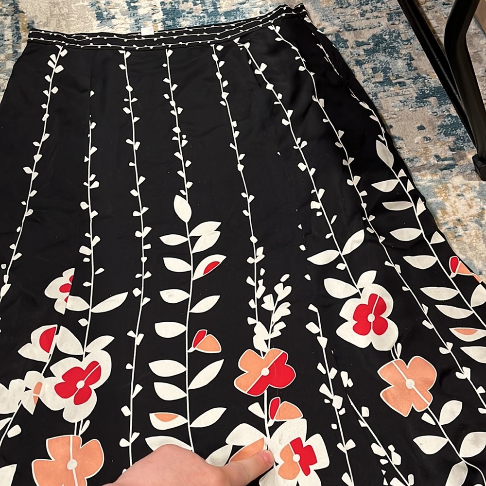 Talbots 100% Pure Silk Mid Length Skirt Black with Pattern Women’s Size 10 - Picture 10 of 12
